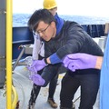 Bing Yu Lee Sampling Deep Ocean Fluids